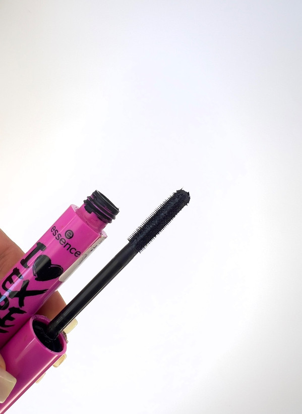 ریمل اسنس essence مدل i love extreme crazy volume صورتی🩷🦩